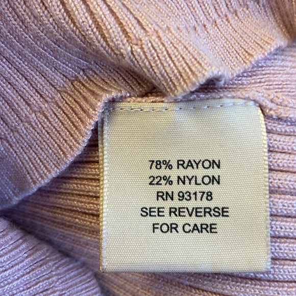 💜Philosophy Ribbed Knit 3/4 Sleeve V-Neck Top size small - Picture 8 of 8